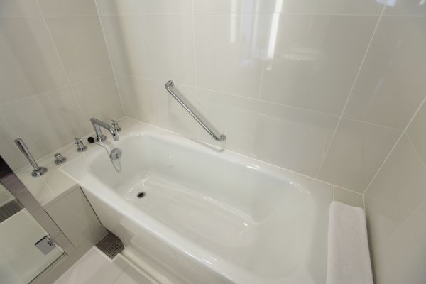 Cost of Bathtub Repair in Lebanon
